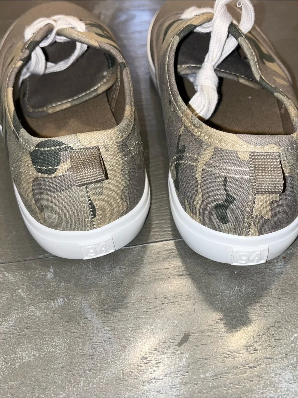 Old Navy Hunter Khaki Green Camo Boys Sneakers Lace Up NWT US 6
